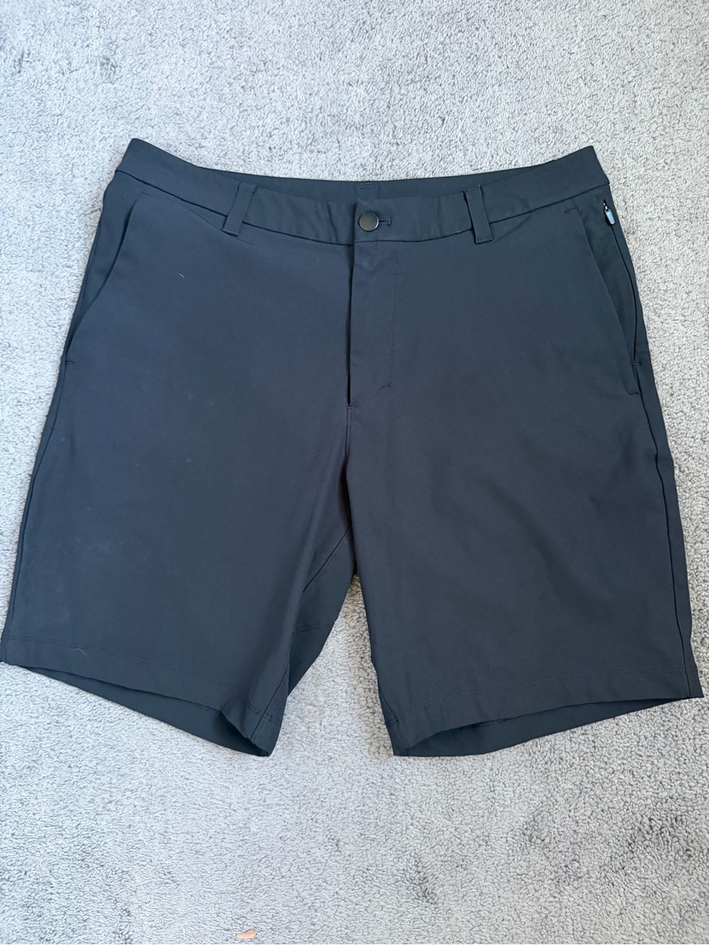 lululemon athletica Men's Black Flat-Front Athletic Shorts